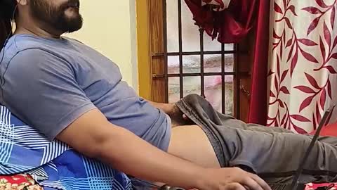 Snapshot of nice_guy_4u_ chatting on 10/28/25, 05:33 Robin online show from 10/28/25, 05:33