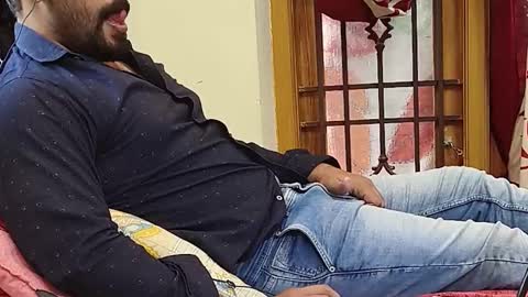 Snapshot of nice_guy_4u_ chatting on 11/17/25, 05:57 Robin online show from 11/17/25, 05:57