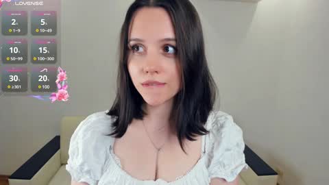Snapshot of nice_kisss chatting on 12/29/24, 02:42 Alice online show from 12/29/24, 02:42