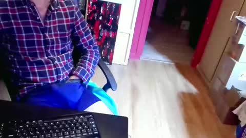 nicecck24 online show from 11/19/25, 05:18