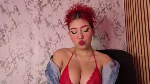 Snapshot of nicecherry_ chatting on 11/27/25, 03:19 Michell online show from 11/27/25, 03:19
