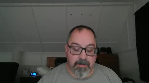 Snapshot of niceguy7208 chatting on 09/15/25, 03:06 niceguy7208 online show from 09/15/25, 03:06