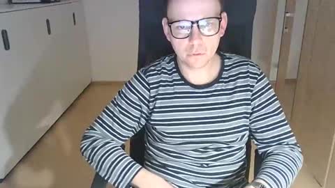 Snapshot of niceguyflo chatting on 03/09/25, 02:50 NiceGuyFlo online show from 03/09/25, 02:50