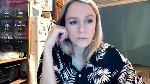 Kathrine online show from 11/16/25, 08:03