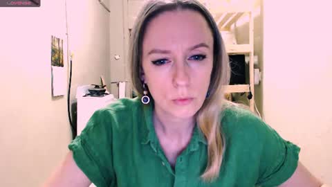 Kathrine online show from 06/24/26, 09:36
