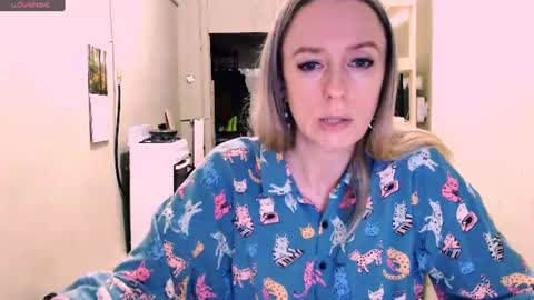Kathrine online show from 06/28/26, 08:04