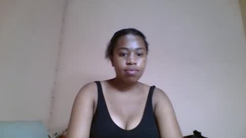Snapshot of nicelly01 chatting on 05/09/26, 02:22 nicelly01 online show from 05/09/26, 02:22