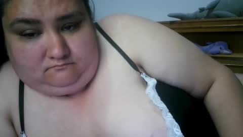Nicholle online show from 05/16/26, 12:18