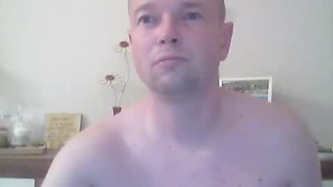 Snapshot of nick1990b chatting on 10/20/25, 05:35 nick1990b online show from 10/20/25, 05:35