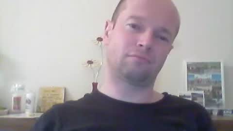 Snapshot of nick1990b chatting on 02/17/26, 06:47 nick1990b online show from 02/17/26, 06:47