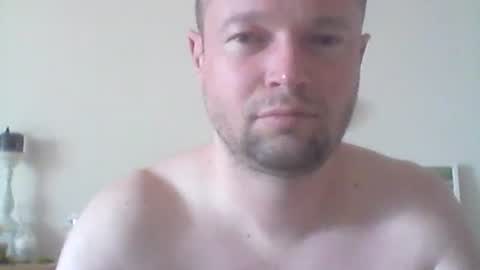 Snapshot of nick1990b chatting on 03/28/26, 01:54 nick1990b online show from 03/28/26, 01:54