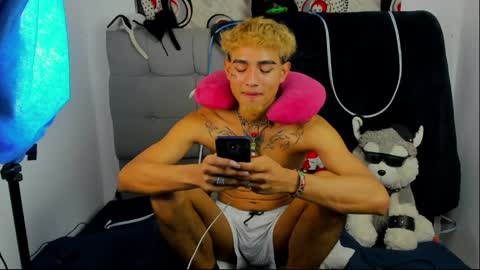 Snapshot of nick_acosta chatting on 05/13/26, 01:36 nick_acosta online show from 05/13/26, 01:36