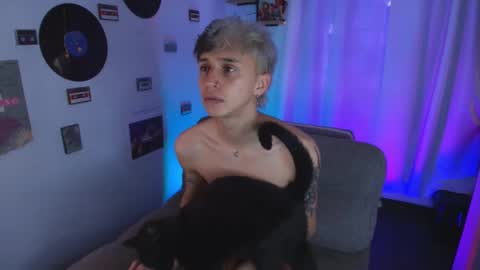 Nico online show from 12/19/25, 05:42