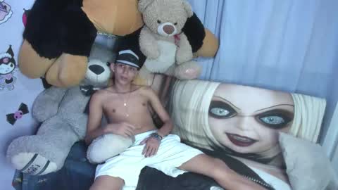 Snapshot of nick_damon chatting on 02/05/26, 03:49 Nick online show from 02/05/26, 03:49