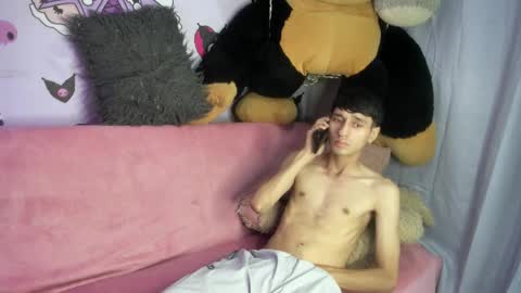 Snapshot of nick_damon chatting on 02/22/26, 12:23 Nick online show from 02/22/26, 12:23