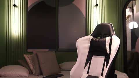 Jhohan online show from 10/22/25, 11:54