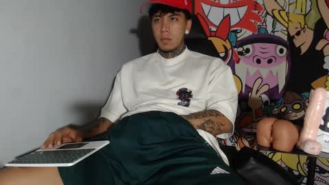 Nickhot0609 online show from 03/12/25, 10:17