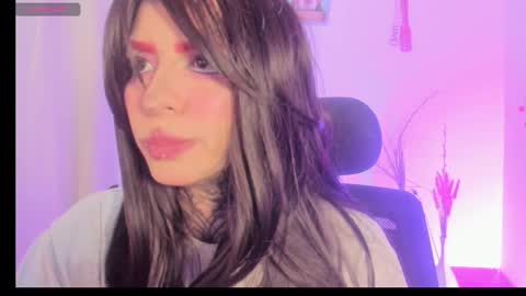 Snapshot of nicki_1 chatting on 10/05/25, 04:11   Help me reach 100 thumbs up online show from 10/05/25, 04:11