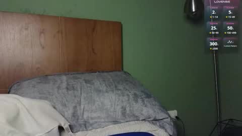 Nicolas              online show from 11/08/25, 10:52