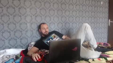 Julian online show from 03/06/25, 10:52