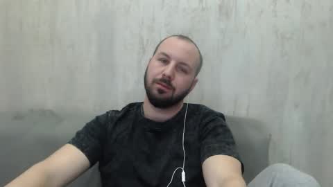 Julian online show from 03/10/26, 11:21