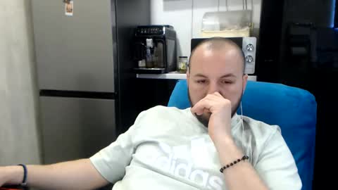 Julian online show from 03/16/26, 11:09