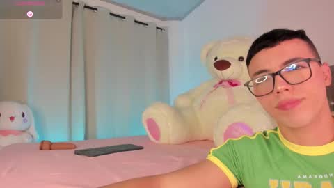 Nicolas online show from 09/09/25, 03:55