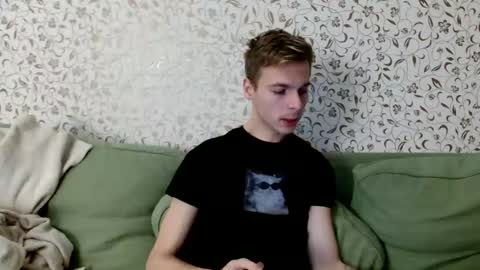 Snapshot of nicksuper8 chatting on 12/02/24, 05:48 Nick online show from 12/02/24, 05:48