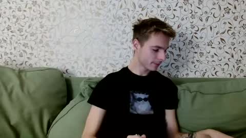 Snapshot of nicksuper8 chatting on 12/04/24, 02:31 Nick online show from 12/04/24, 02:31