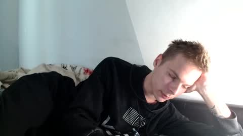 Snapshot of nicksuper8 chatting on 09/18/25, 04:36 Nick online show from 09/18/25, 04:36