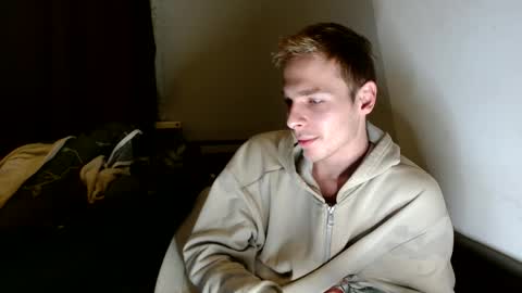 Snapshot of nicksuper8 chatting on 09/24/25, 06:11 Nick online show from 09/24/25, 06:11