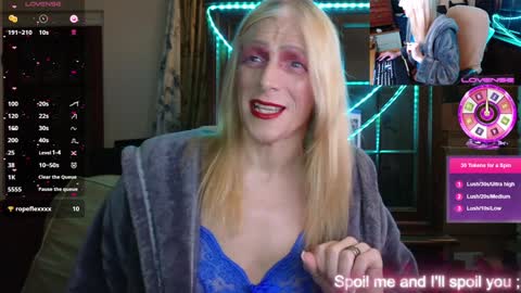 Snapshot of nicktu52 chatting on 12/22/24, 01:23 nicktuuk online show from 12/22/24, 01:23