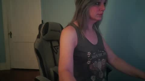 Snapshot of nickus9 chatting on 07/24/26, 01:14 Nicky Valentine online show from 07/24/26, 01:14