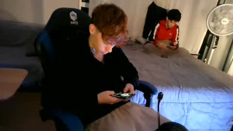Snapshot of nickvox_ chatting on 06/23/26, 01:25 nickvox_ online show from 06/23/26, 01:25