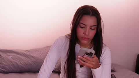 Snapshot of nicky_and_blake chatting on 03/03/25, 06:44 nicky and blake online show from 03/03/25, 06:44