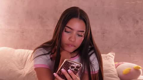 Snapshot of nicky_and_blake chatting on 10/19/25, 08:31 nicky and blake online show from 10/19/25, 08:31