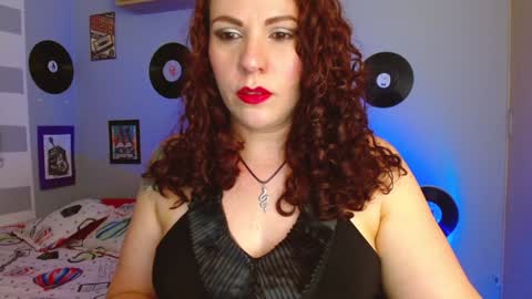 Snapshot of nicky_lucy_m chatting on 12/13/24, 01:37 lucy online show from 12/13/24, 01:37