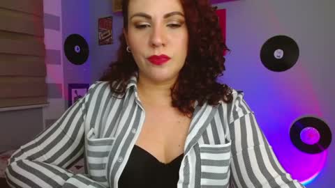 Snapshot of nicky_lucy_m chatting on 01/12/25, 10:12 lucy online show from 01/12/25, 10:12