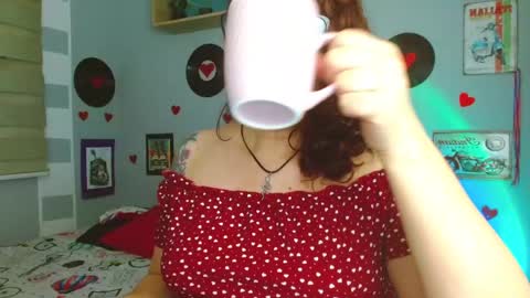 Snapshot of nicky_lucy_m chatting on 02/26/25, 03:10 lucy online show from 02/26/25, 03:10