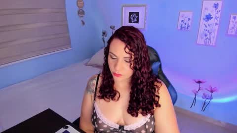 Snapshot of nicky_lucy_m chatting on 09/29/25, 02:06 lucy online show from 09/29/25, 02:06