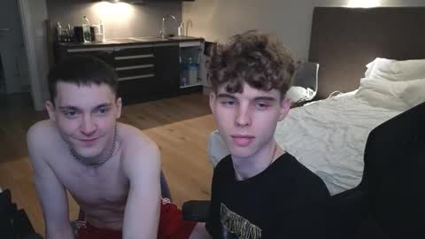 Nicki  Danny online show from 09/28/25, 05:18