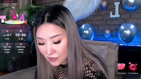 Snapshot of nicky_owl chatting on 02/16/26, 01:07 Today is my 41st birthday And in 2 hours Im waiting for you on the stream Stock up on tokens and a good mood Nicky online show from 02/16/26, 01:07