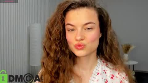 Snapshot of nicky_r0se chatting on 04/28/26, 03:11 Ameli online show from 04/28/26, 03:11