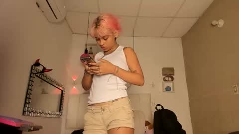 Snapshot of nicky_teem chatting on 01/16/26, 07:23 nicky_teem online show from 01/16/26, 07:23