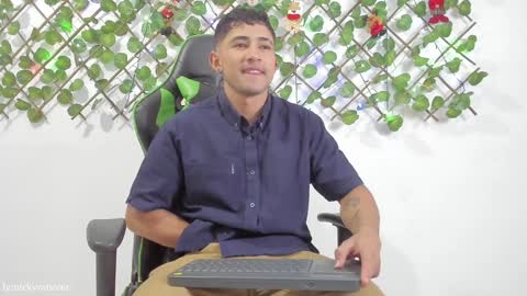 Snapshot of nicky_vance chatting on 12/07/24, 07:54 nicky online show from 12/07/24, 07:54