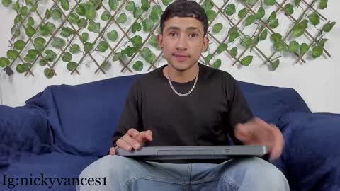 Snapshot of nicky_vance chatting on 01/25/25, 07:18 nicky online show from 01/25/25, 07:18