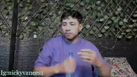 Snapshot of nicky_vance chatting on 10/19/25, 09:26 nicky online show from 10/19/25, 09:26