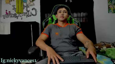 Snapshot of nicky_vance chatting on 12/05/25, 09:00 nicky online show from 12/05/25, 09:00