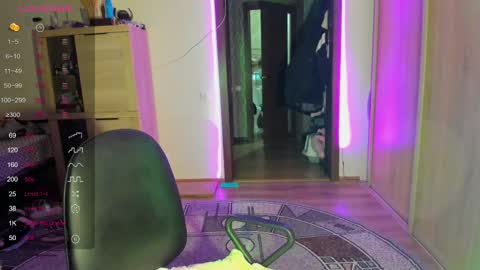 Nicky Weekends online show from 03/05/25, 10:32