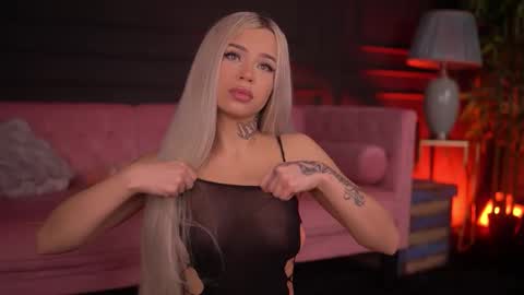 Nicky online show from 11/23/25, 07:13